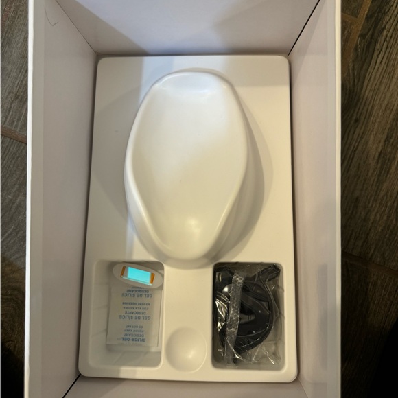 Deess IPL Laser Hair Remover - In Box - Picture 2 of 8